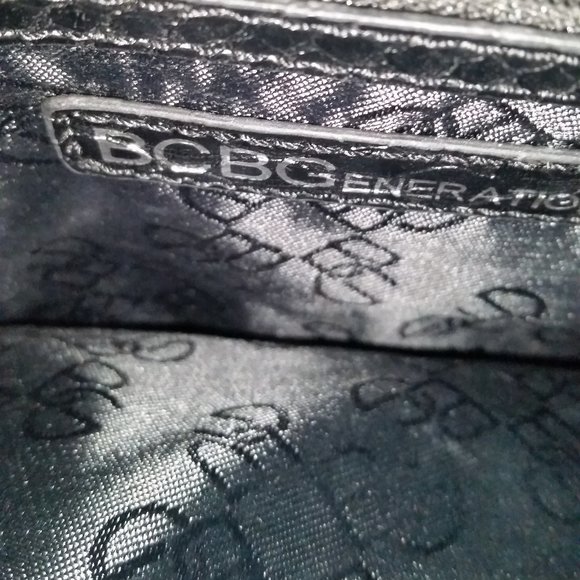 BCBGeneration black faux snakeskin clutch/envelope bag  NWOT - Picture 4 of 4